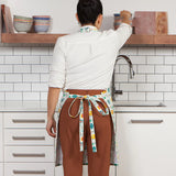 Tablier - Happy Camper - Joyeux Campeur, tentes roulottes, sapins, attache par derrière