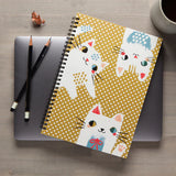 Carnet à spirales sur fond jaune ocre, chats blanc avec motifs - Meow Meow, lifestyle