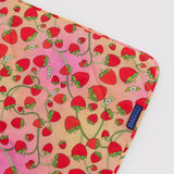 Baggu - Couverture À Pique-Nique Puffy Picnic Blanket - Strawberry Blossom Éclosion De Fraises Détail