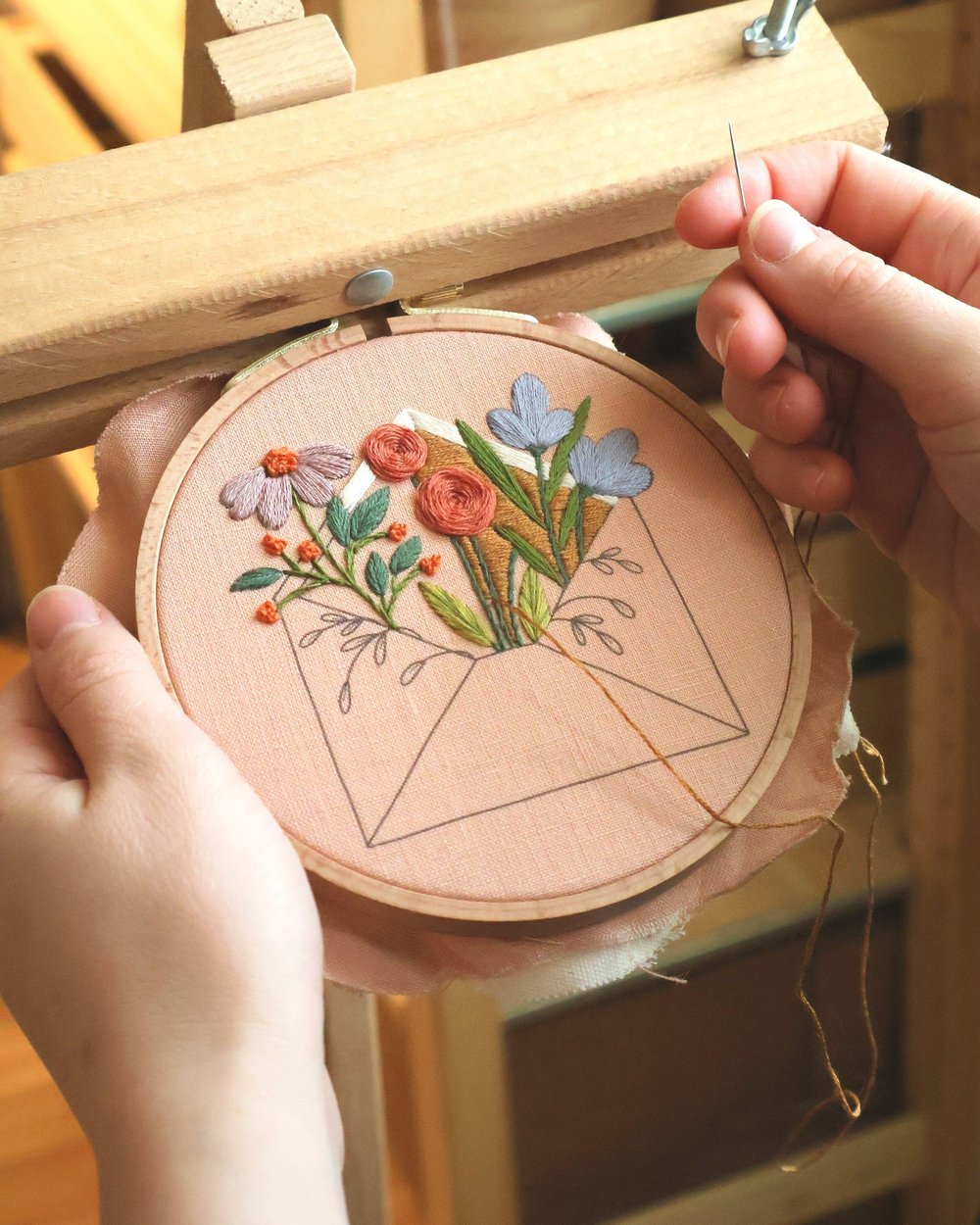 Broderie Crewel Vintage Encadrée 13x17 Pouces, Fleurs Amour Poème