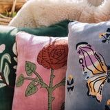 Coussin brode - Rose - Sur chaise