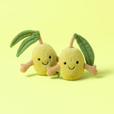 Jellycat - Paire D'Olives Amuseables Pair Of Olives - A6OLI -  Sur Fond Jaune