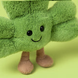 Jellycat - Breloque Trèfle Amuseables Siofra Shamrock Bag Charm - A4SHMBC - Debout Sur Fond Vert