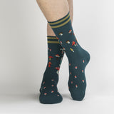 Sock It To Me Bas À Mi-Hauteur Pour Hommes Take A Trip Men's Crew Socks Sur Jambes Croisées