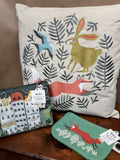 Coussin parmi d'autres articles de la collection Hill & Dale